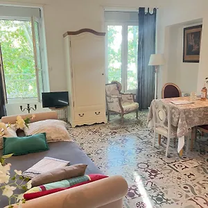 https://appartement-coeur-davignon.fr-provencehotel.com